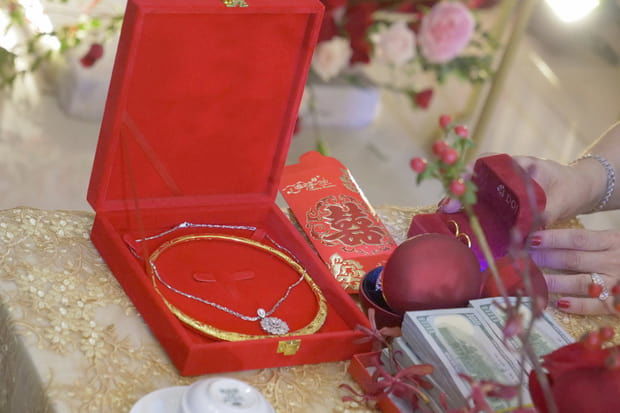 “Loá mắt” với sính lễ ngập vàng của mỹ nhân Việt trong ngày trọng đại