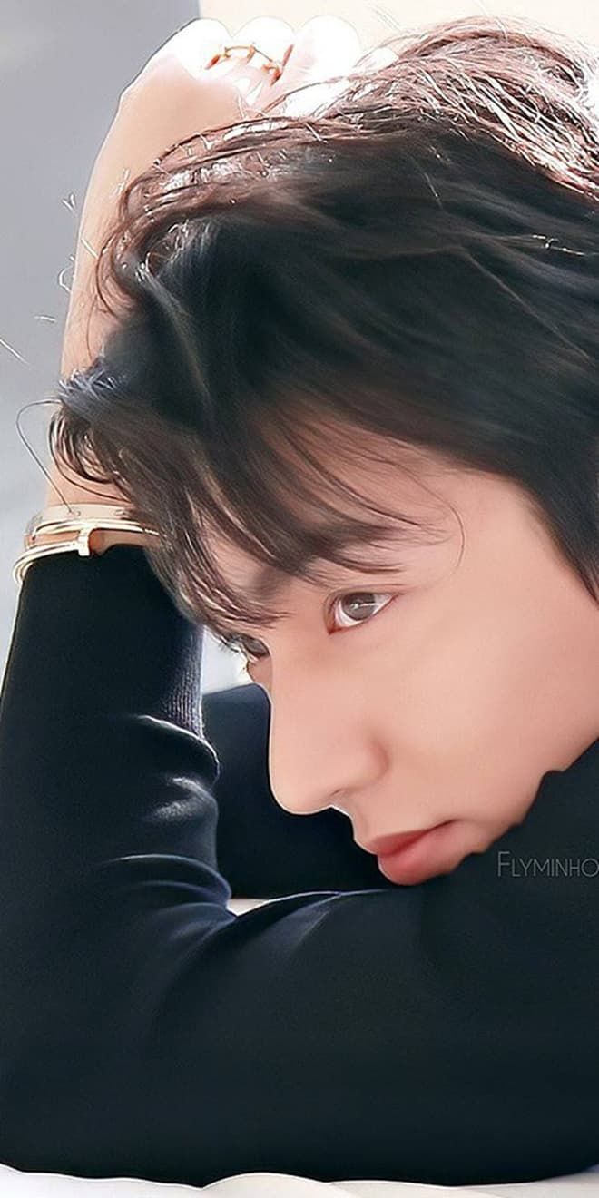 Loạt ảnh cận mặt quá hoàn hảo của Lee Min Ho đốn tim người hâm mộ
