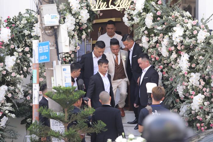 Loạt ảnh hiếm hoi trong lễ vu quy của công chúa bong bóng Bảo Thy