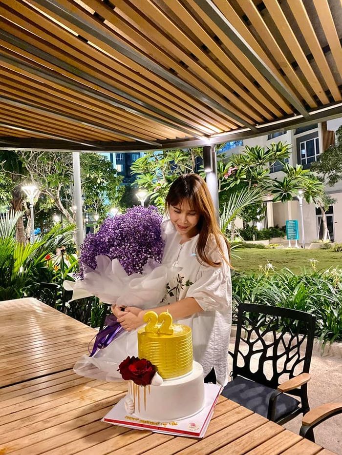 Lưu Hương Giang bình yên đón sinh nhật 36 tuổi bên Hồ Hoài Anh