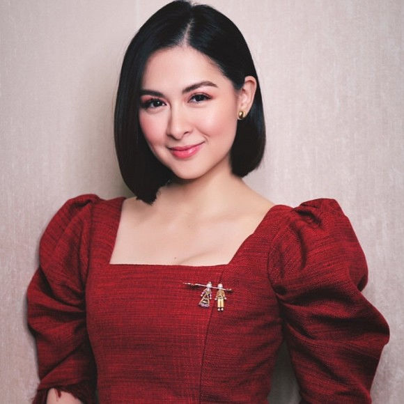 Marian Rivera nổi bật trước Giáng sinh nhưng bé Zia mới là tâm điểm