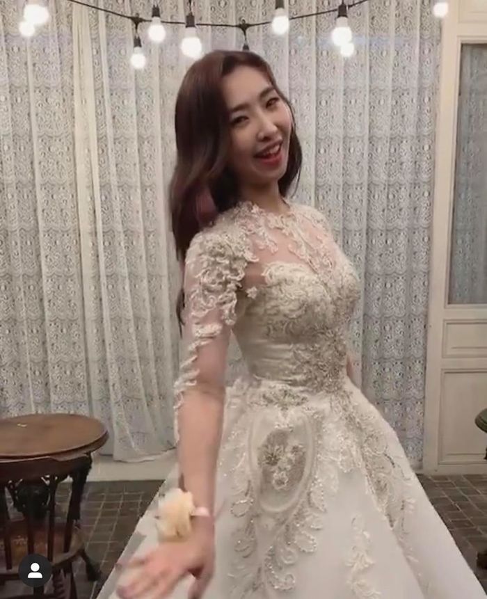 Minzy bất ngờ diện váy cưới, khoe vẻ ngoài xinh đẹp dịu dàng hiếm có