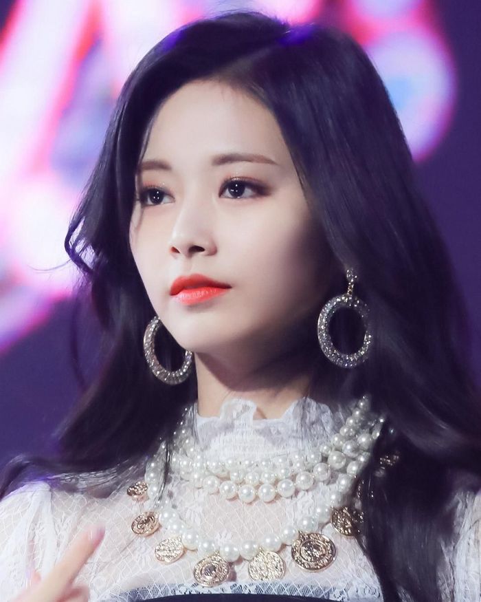 Mỹ nhân Kpop đọ thần thái xinh đẹp khi đeo khuyên tai