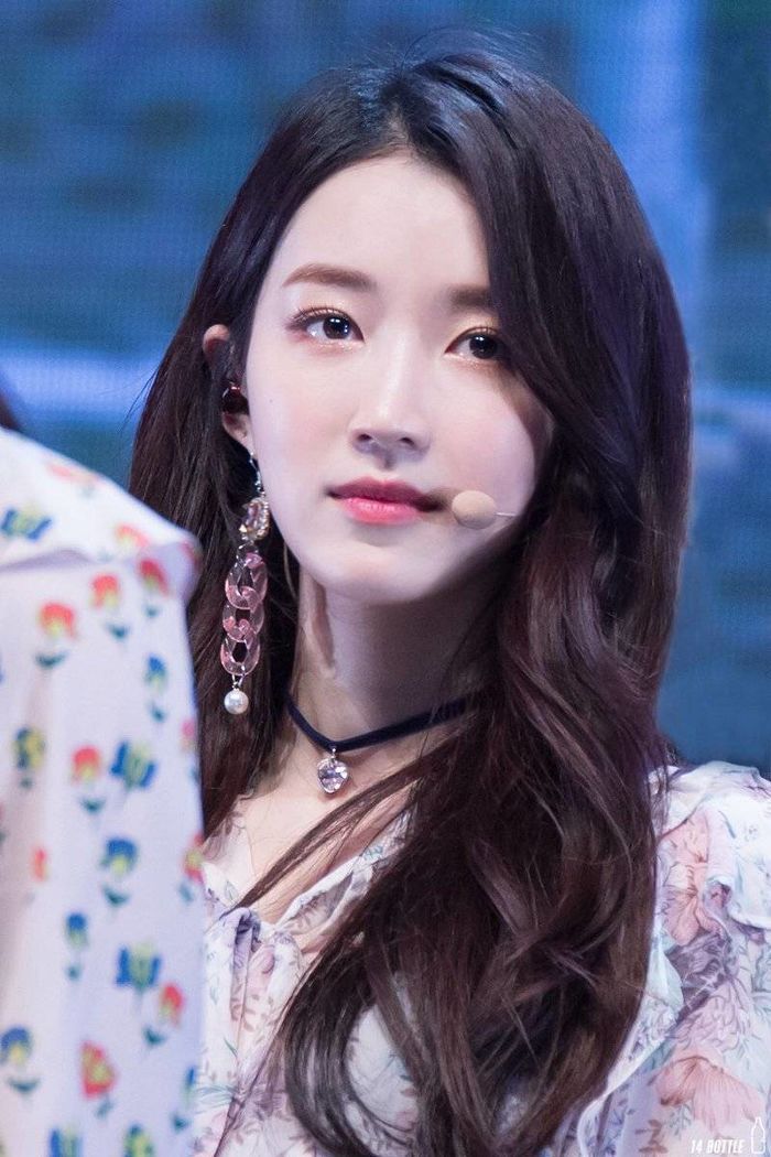 Mỹ nhân Kpop đọ thần thái xinh đẹp khi đeo khuyên tai