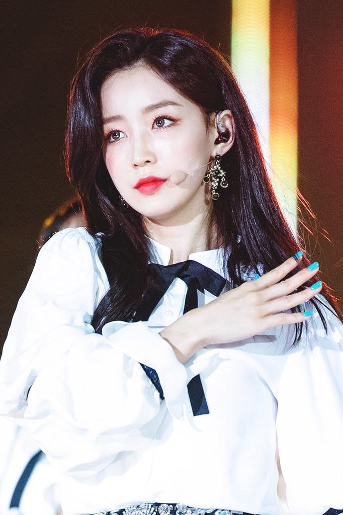 Mỹ nhân Kpop đọ thần thái xinh đẹp khi đeo khuyên tai