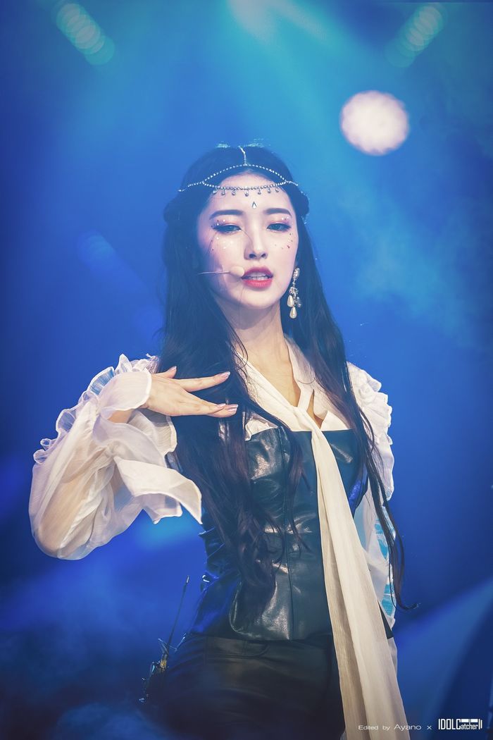 Mỹ nhân Kpop đọ thần thái xinh đẹp khi đeo khuyên tai