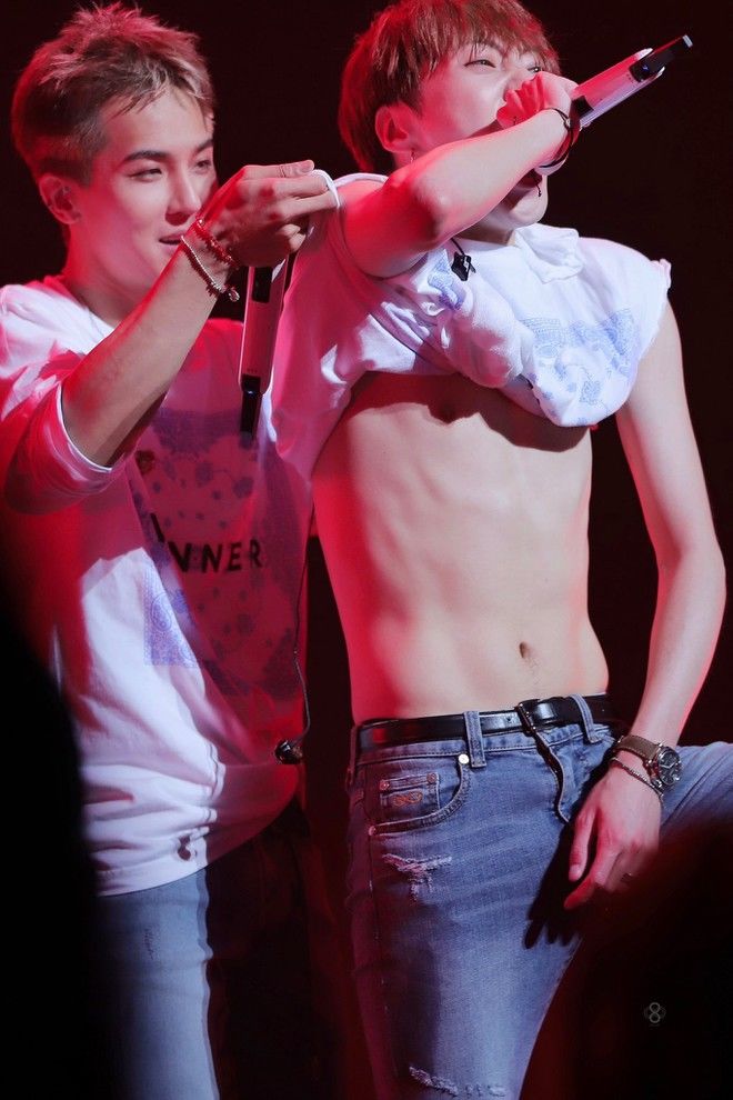 Nam idol Hàn diện đồ gợi cảm khoe body: Jimin (BTS), Taemin quá sexy