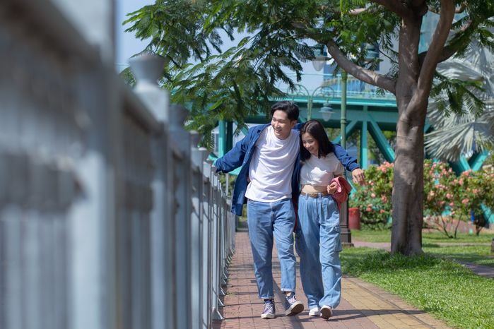 Nên hay không việc đánh mất chính mình chỉ để đi lấy lòng người khác