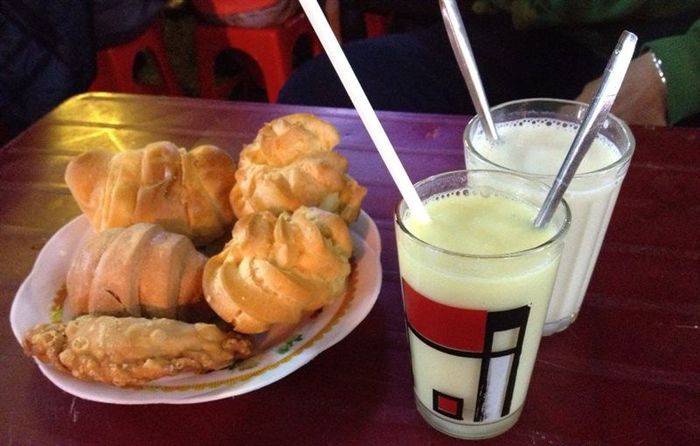 Ngoài bánh tráng nướng, ở Đà Lạt còn có thiên đường bánh siêu ngon