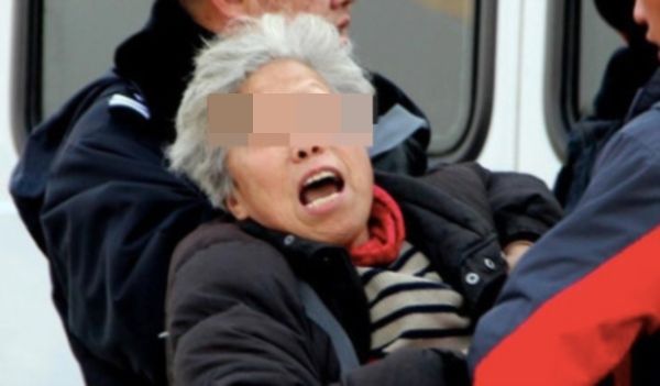 Ngày nào cũng nghĩ ‘hôm nay ăn gì’, người phụ nữ nhập viện vì áp lực