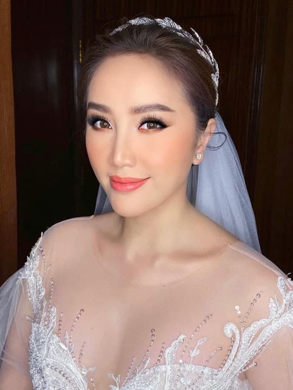 4 cô dâu cùng lên xe hoa tháng 11: Bảo Thy, Đông Nhi nổi bật nhất