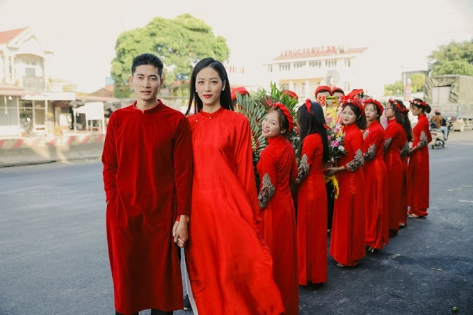 Những đám cưới của các cặp đôi đình đám diễn ra trong tháng 11