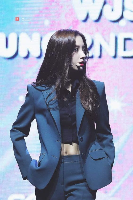Những nữ idol Kpop diện suit cool ngầu chuẩn không cần chỉnh  Lins  Tailor