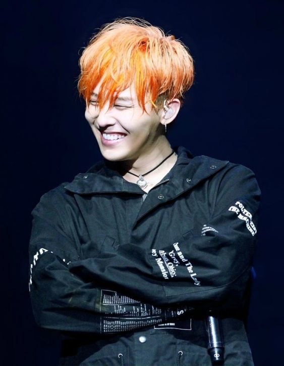 Là thành viên đầu tiên trong nhóm hát solo, nhiều idol Kpop đã tạo hit