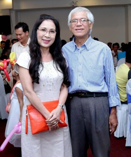 NS Kim Xuân thương con dâu hơn con đẻ, bắt con trai xuống nước trước