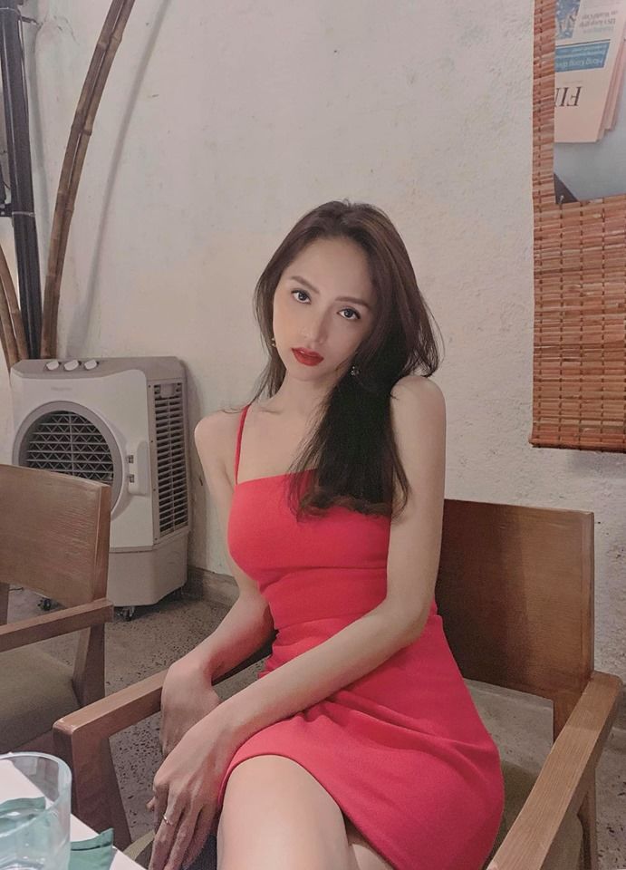 Hương Giang - Nữ hoàng đa sắc đầy triển vọng của showbiz Việt