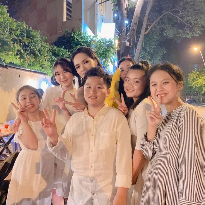 Hương Giang - Nữ hoàng đa sắc đầy triển vọng của showbiz Việt