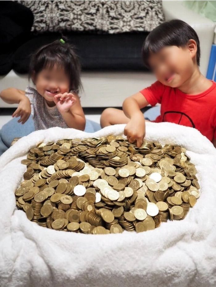 Ông bố tự phạt 80k mỗi khi định hút thuốc, tiết kiệm được cả gia tài