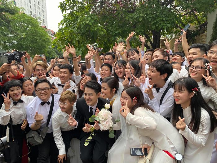 Ông Cao Thắng và loạt khoảnh khắc hạnh phúc hết nấc trong lễ rước dâu