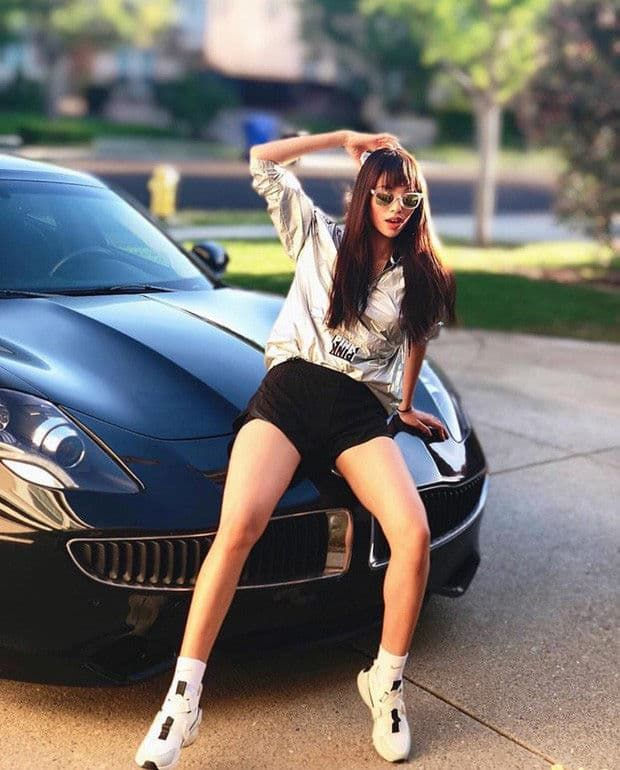 Phạm Hương đăng ảnh mặc váy trắng, nôn nao ngày làm cô dâu