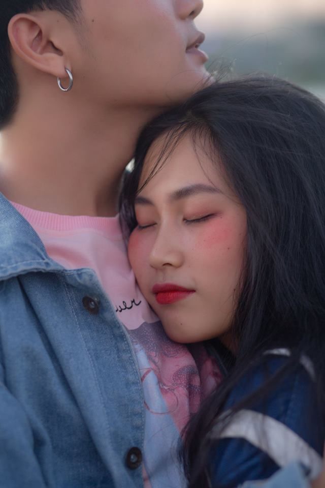 Khi yêu: Đàn ông đừng quá bận rộn, phụ nữ cũng đừng quá rảnh rỗi!
