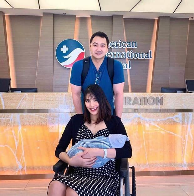 Tái xuất sau sinh: Phương Mai mất 1 tuần, Diệp Lâm Anh chỉ mất 1 ngày