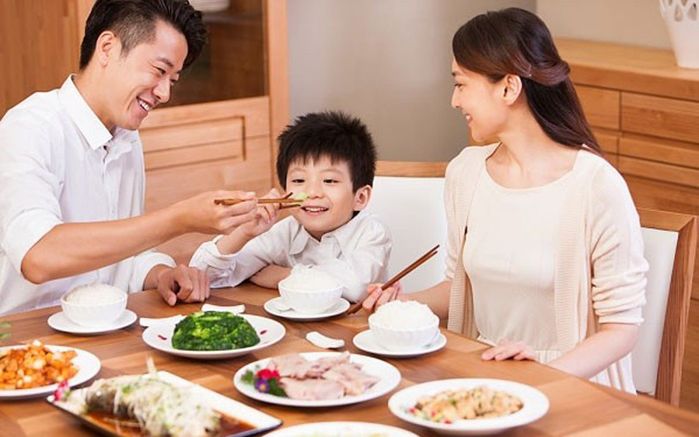 Ngâm đũa nước sôi, đem phơi nắng...kĩ một chút nhưng đảm bảo sức khỏe