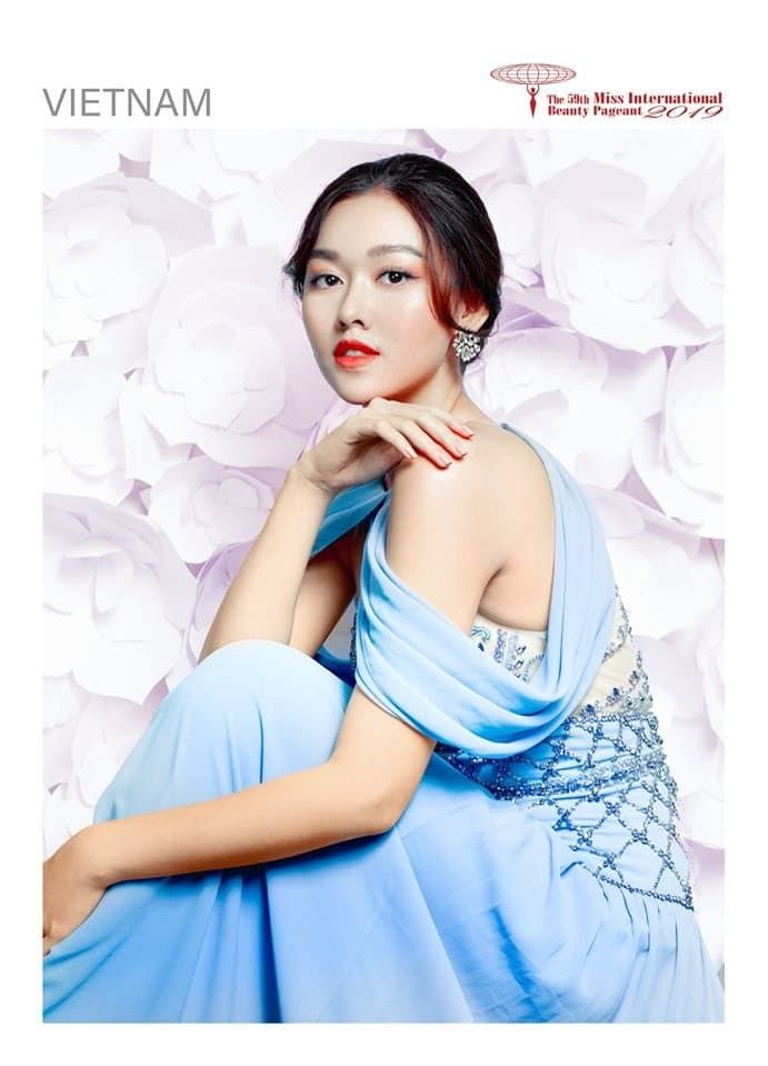 Sam đọ sắc bạn gái cũ Kim Bum, Lưu Đê Ly bị bóc mẽ photoshop quá đà
