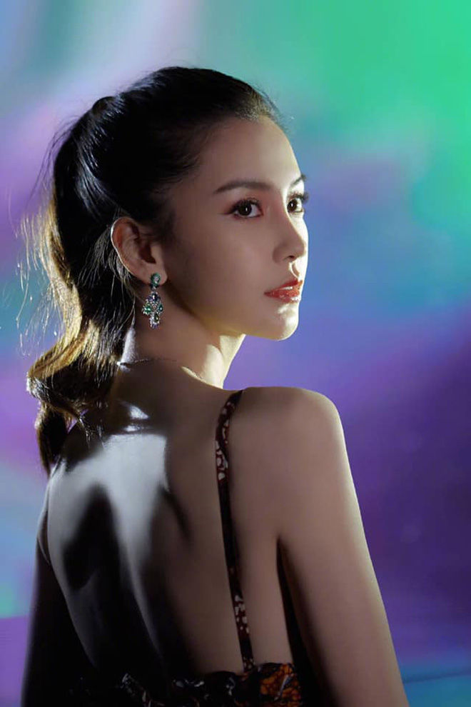 Sao showbiz đọ lưng trần gợi cảm: Lisa - Jennie nuột nà không tì vết