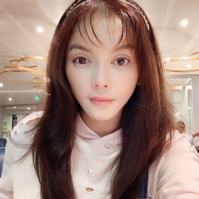 Sao Việt để mái lưa thưa: Phượng Chanel đi vào vết xe đổ của Kỳ Duyên