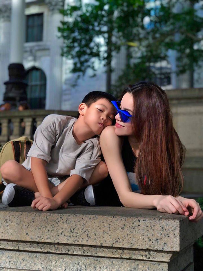 Sau món quà đặc biệt của Subeo, Hà Hồ nhận quà ngọt ngào từ Kim Lý