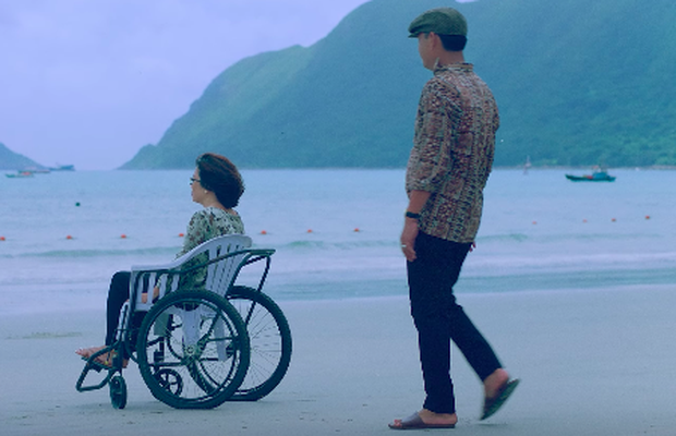 Hoàng Tôn gây ấn tượng khi ra sản phẩm mới dành tặng fan