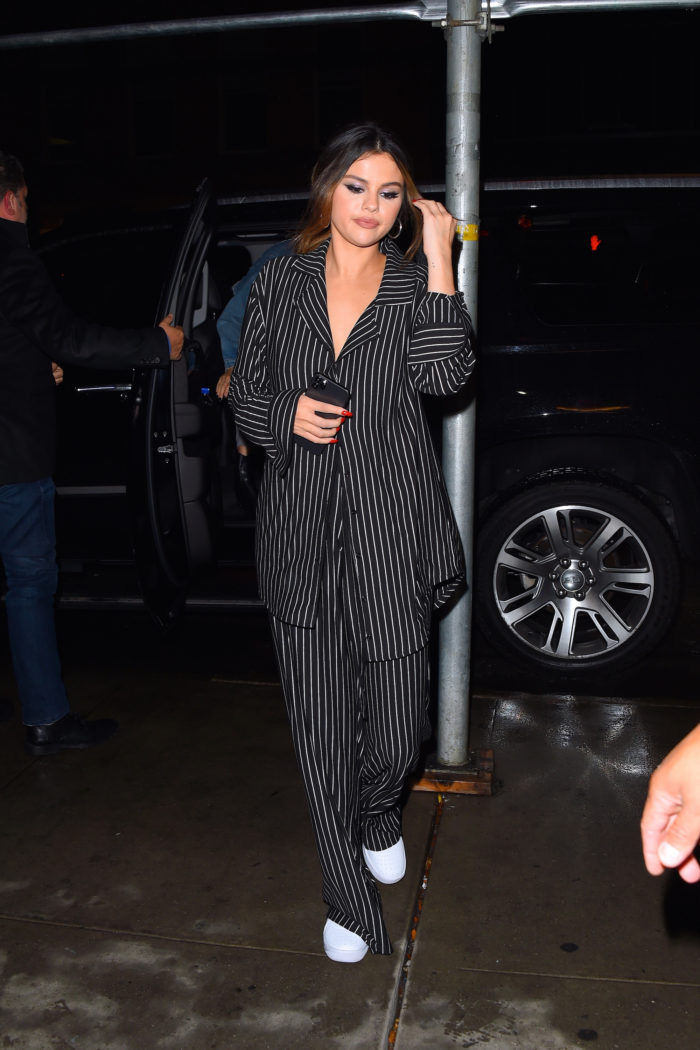 Selena Gomez turns pajamas into a trend: quality, unexpected luxury!