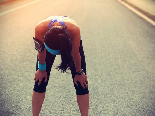 Stress hay tập luyện quá sức là nguyên nhân khiến chị em khó mang thai