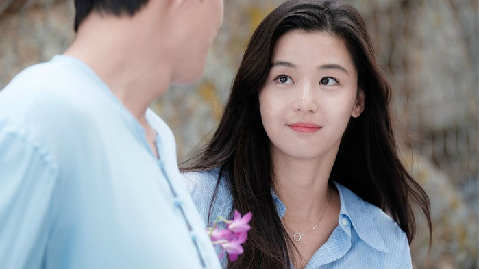 Jeon Ji Hyun ở độ tuổi 18: Xinh đẹp và thần thái cũng ngút ngàn