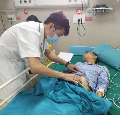 Thủng tạng rỗng: Triệu chứng đau bụng sau khi ăn nhiều người phớt lờ