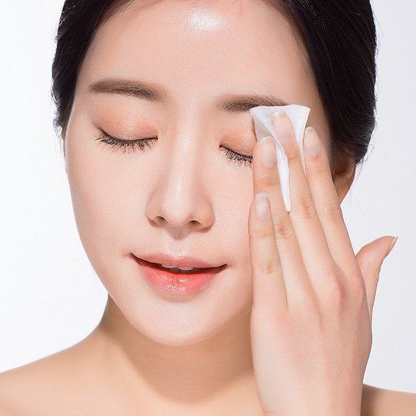 Tiến sĩ Sairah Malik: Bọ ve có thể xuất hiện sau khi nối mi