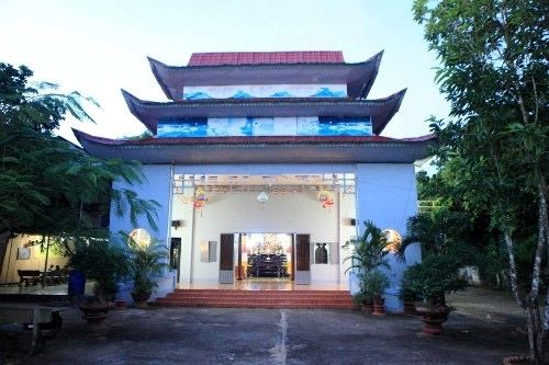Tổ ấm giản dị đậm chất Việt Nam tại Mỹ của nữ ca sĩ Phi Nhung