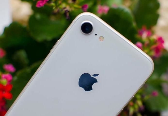 Top 10 smartphone tốt nhất: “Nhà táo” đứng đầu bảng với 4 sản phẩm