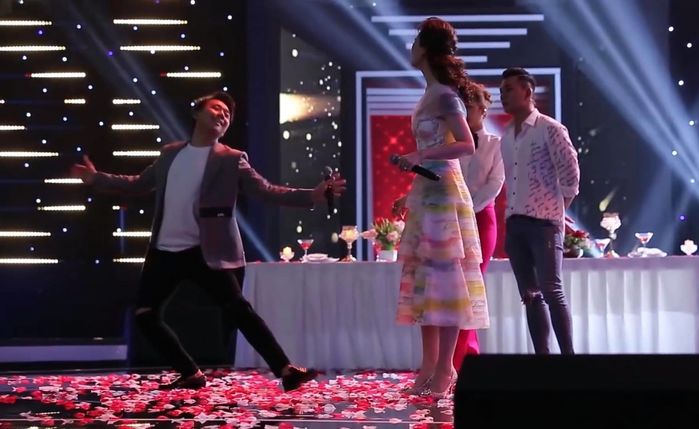 Trấn Thành - Hari Won bày tỏ tình cảm mọi lúc mọi nơi