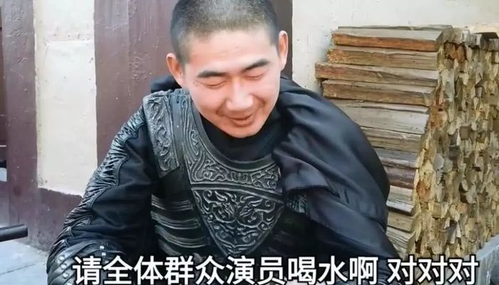 Triệu Lệ Dĩnh được khen ngợi vì nhân cách vàng khi đóng phim mới