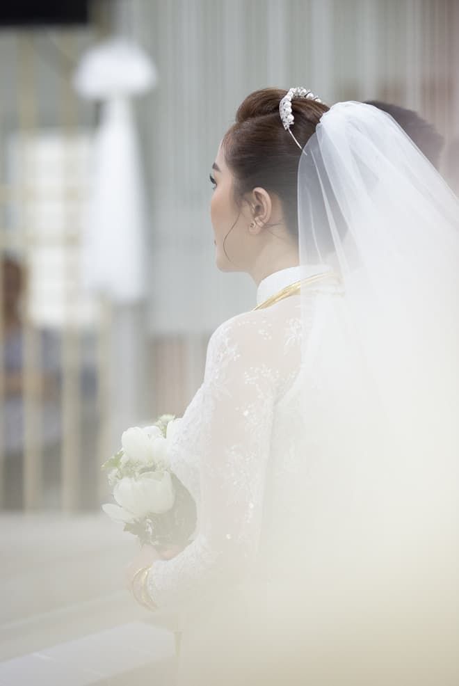 Ngắm khoảnh khắc đẹp và hạnh phúc của Bảo Thy trong hôn lễ kín tiếng