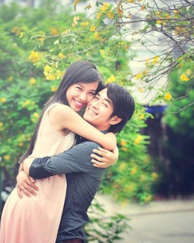 Trước thềm đám cưới, Hoàng Oanh từng yêu 2 sao nam điển trai đắm đuối