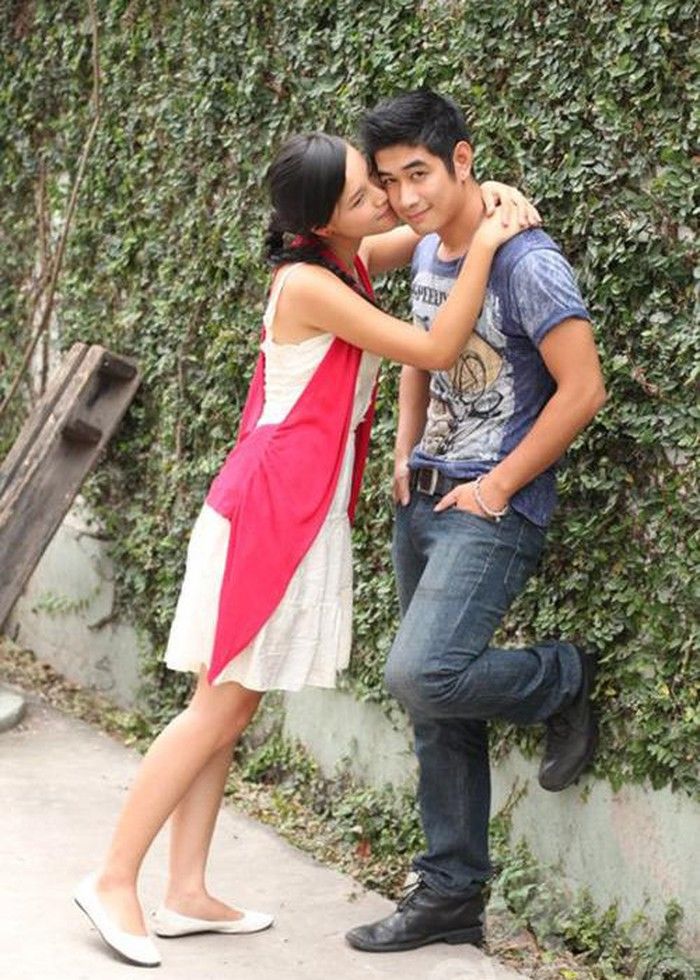 Trước thềm đám cưới, Hoàng Oanh từng yêu 2 sao nam điển trai đắm đuối