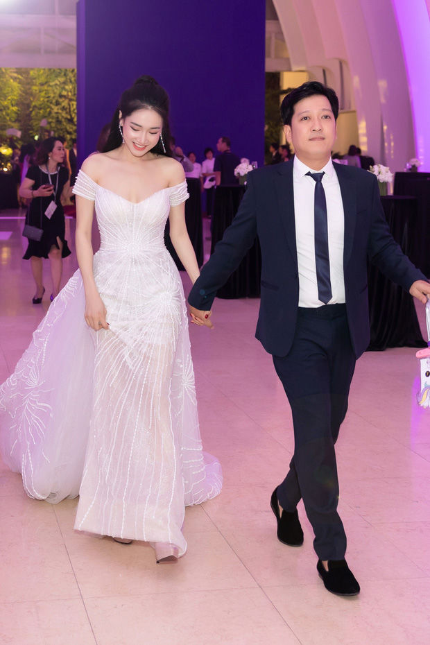 Trường Giang: “Nhã Phương dễ lắm, chỉ cần tôi đưa hết tiền là được