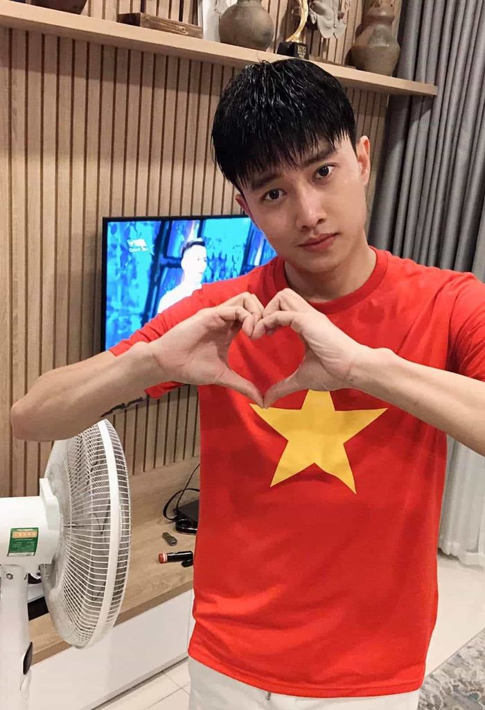 Trường Giang tự pha nước cho vợ, Hoài Linh lần đầu diện cả cây đồ hiệu