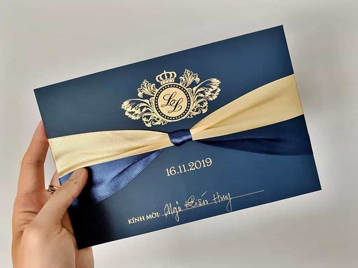 Trường Giang tự pha nước cho vợ, Hoài Linh lần đầu diện cả cây đồ hiệu