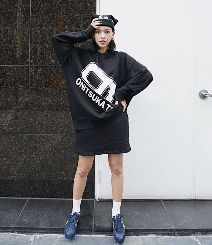Tú Hảo, fashionista mặc đồ thu đông kín cổng cao tường vẫn đẹp