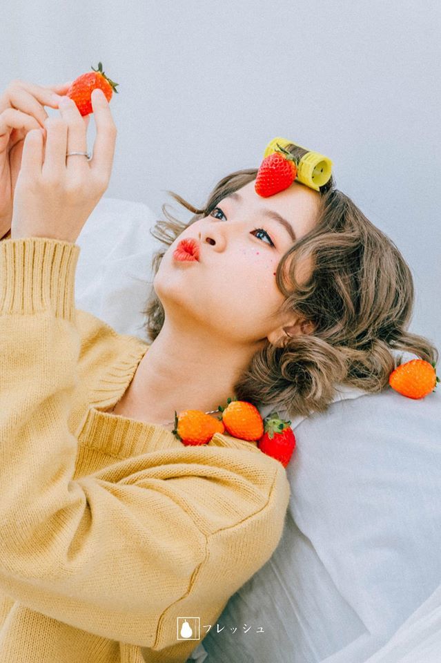 Uyên Hanna tung bộ hình xinh như con gái bản gây sốt cộng đồng mạng