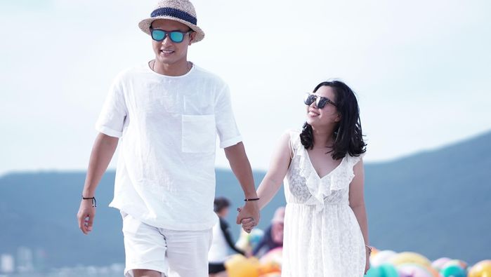 Vợ bị chê xấu, mỹ nam Vbiz phản ứng gay gắp đáp trả